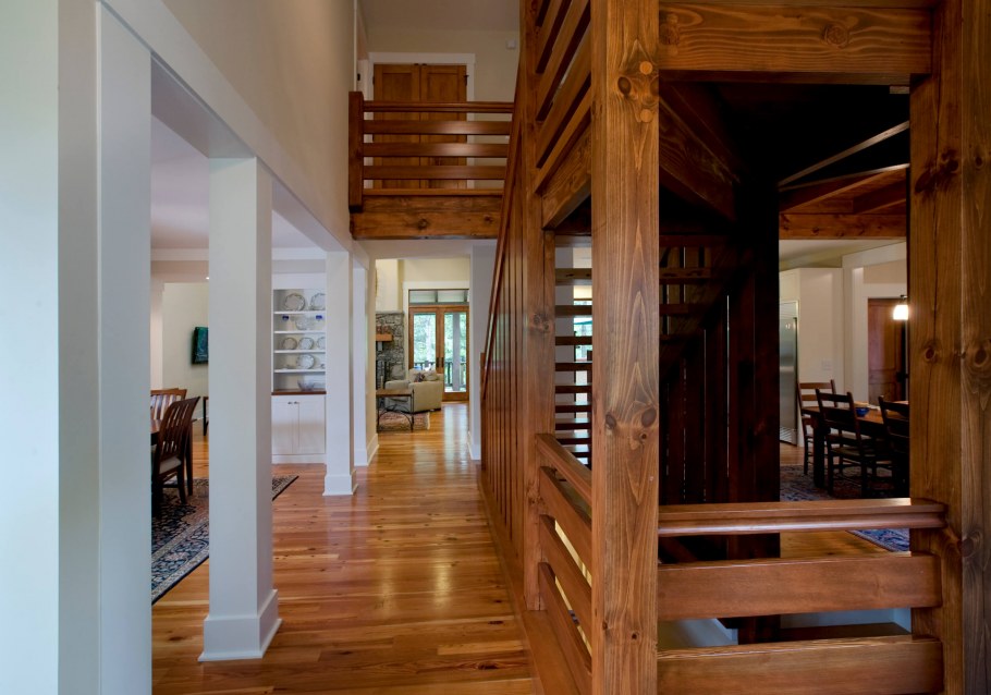 Деревянные несущие колонны