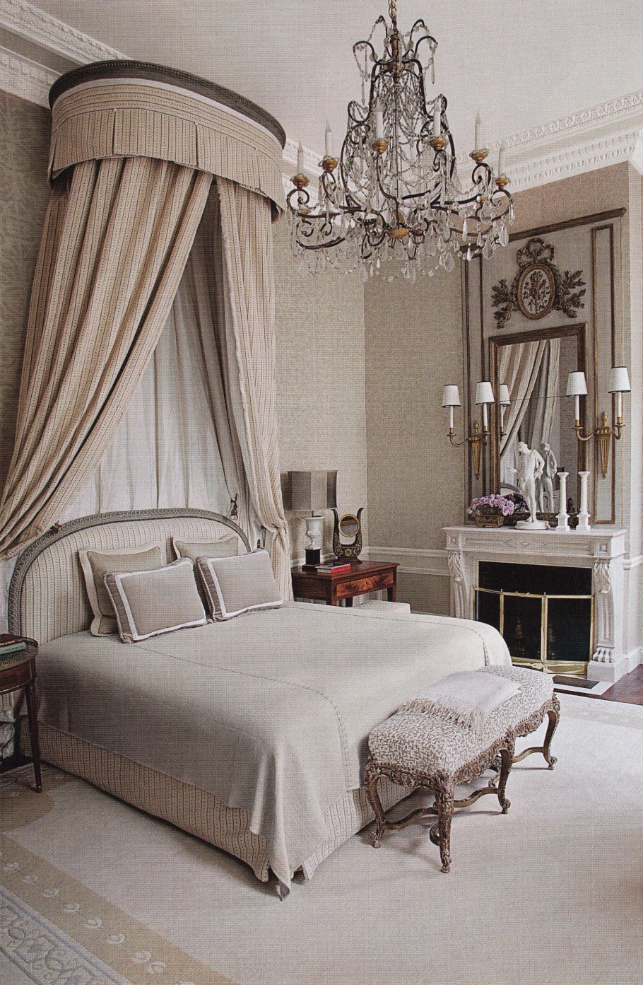 Спальня в парижском стиле