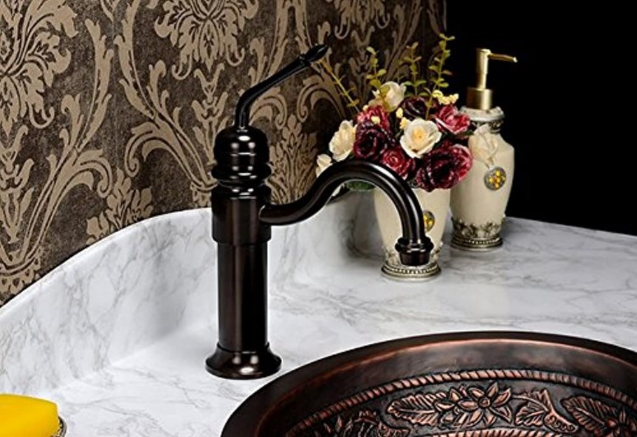 Смеситель черный с медным Ле Марк