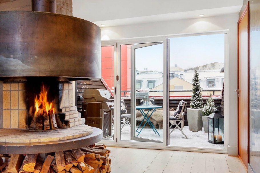 Дровяной камин в стиле лофт