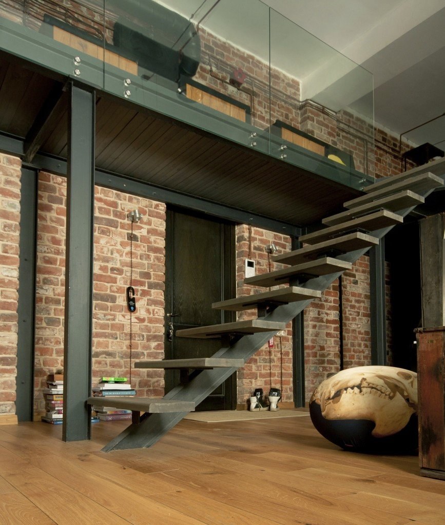 Антресольный второй ярус