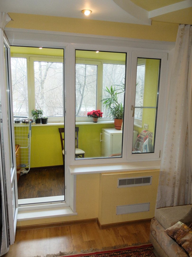 Скрыть балконную дверь в комнате