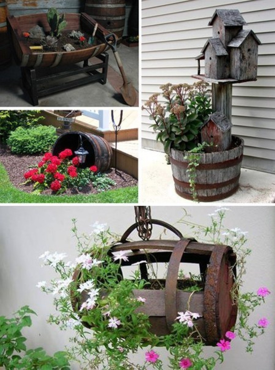 Деревянная бочка в саду