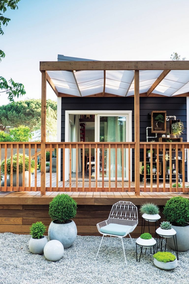 Открытая веранда на даче