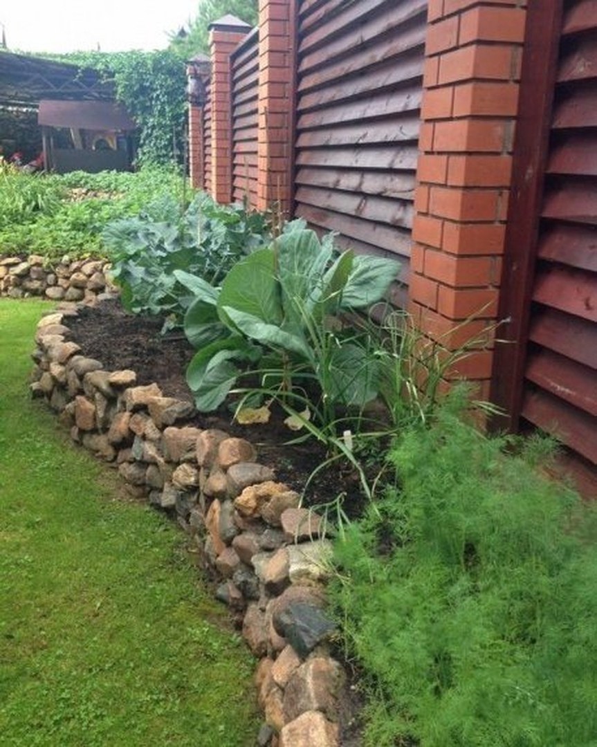 Забор с цветами