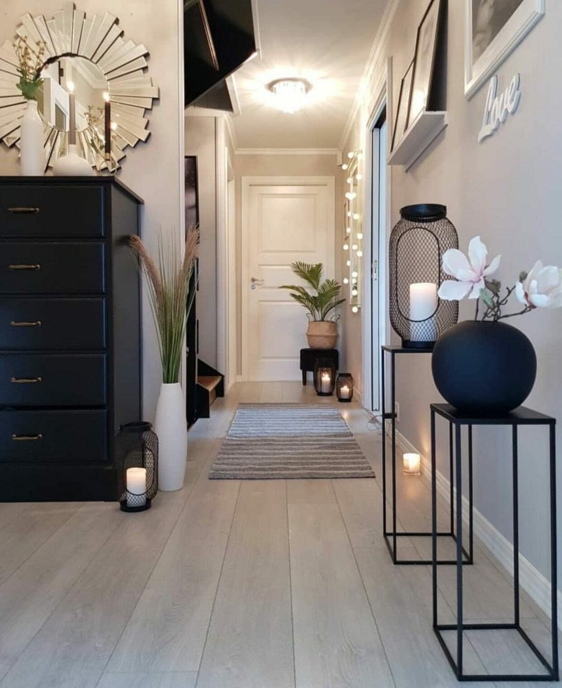 Интерьер холла в частном доме в современном стиле