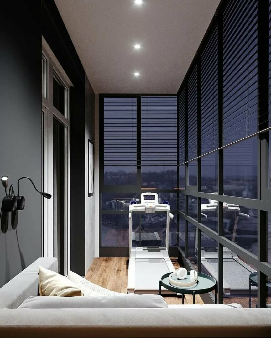 Панорамные окна на балконе