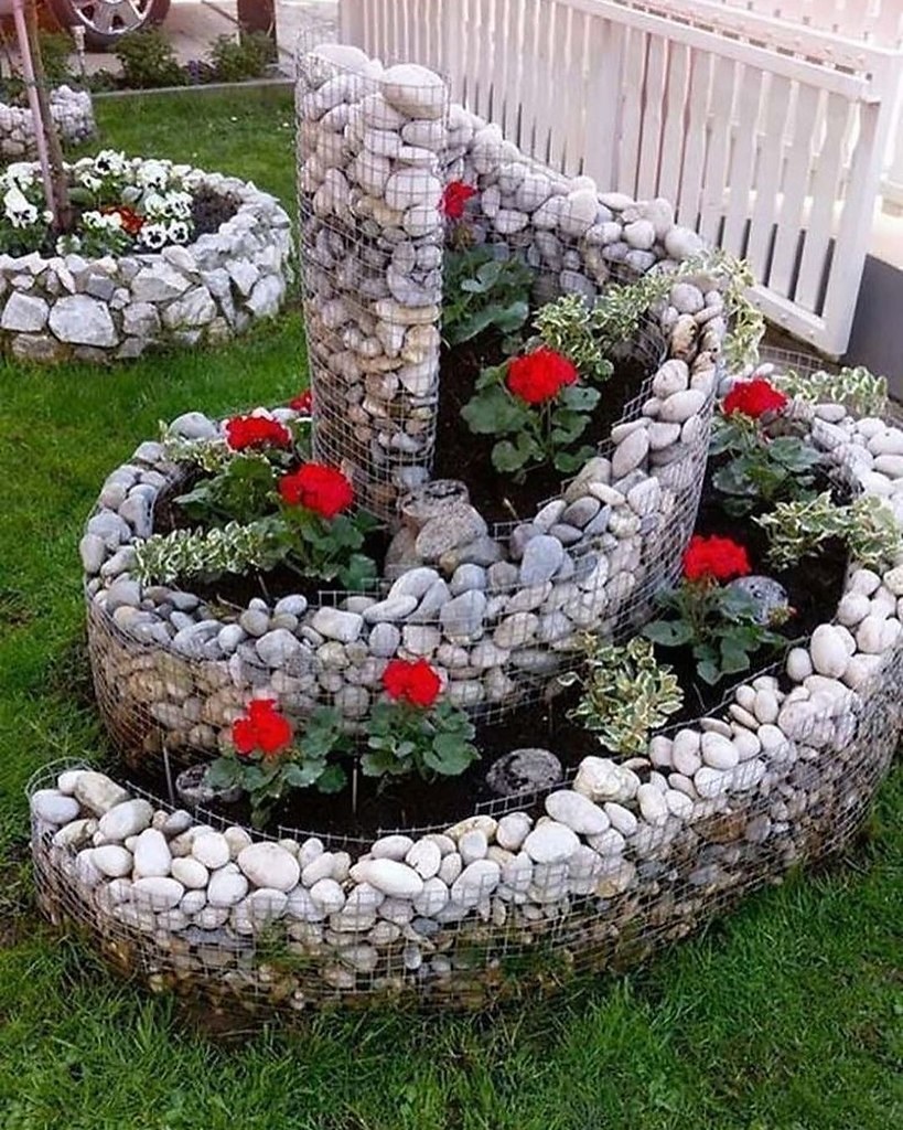 Цветочные клумбы на даче