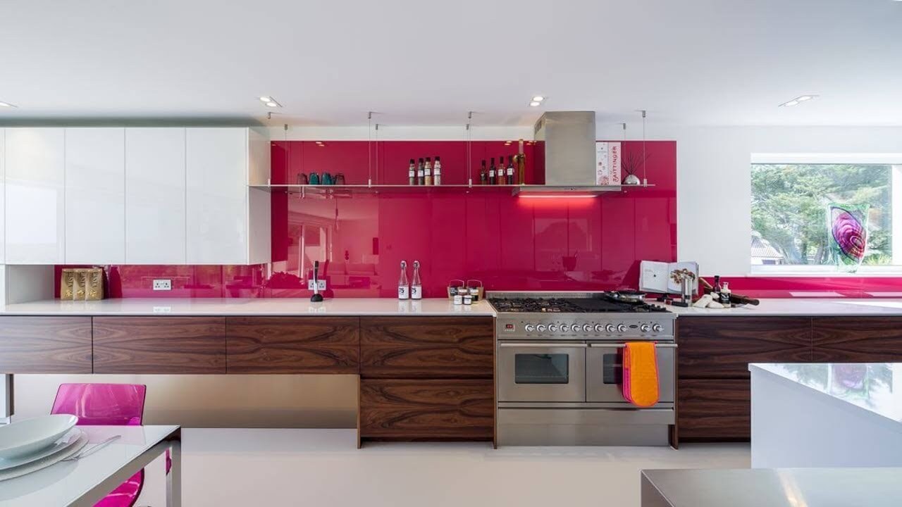 Кухни Модерн в розовом цвете