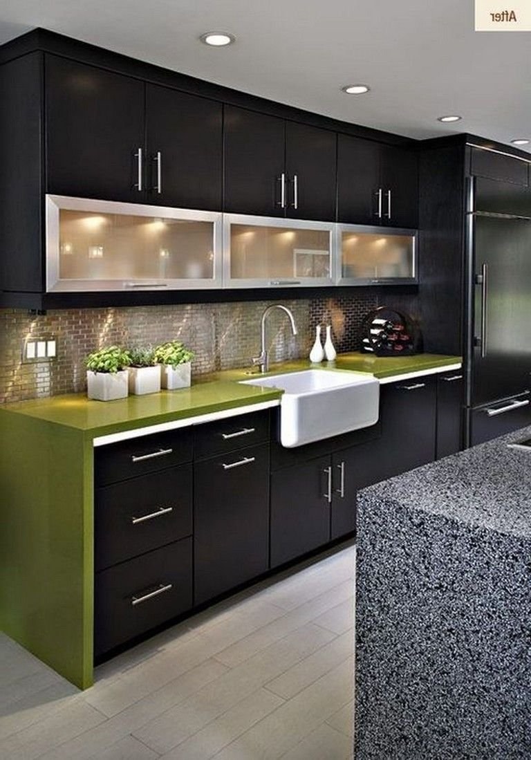 Красивый кухонный гарнитур