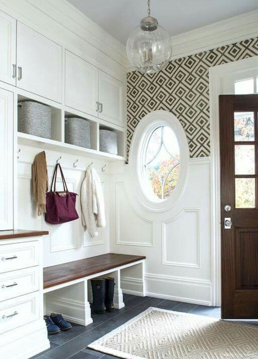 Прихожая в греческом стиле