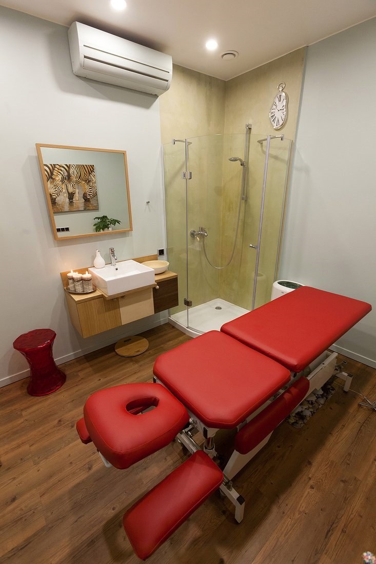Небольшой массажный кабинет
