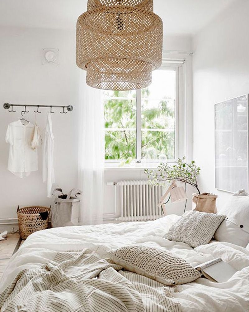 Светлая уютная спальня ikea