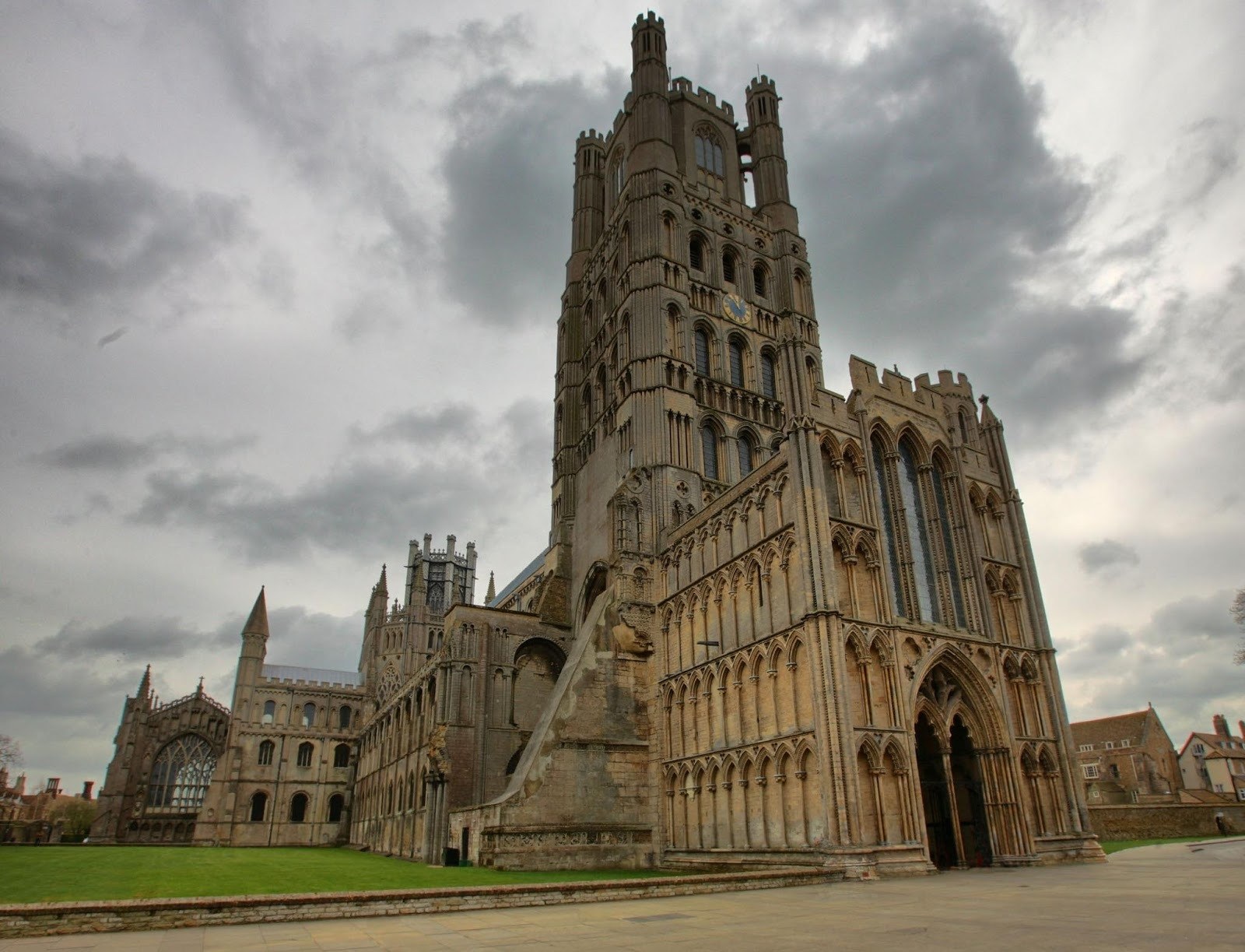 E l i. Илийский собор Англия. Собор в или Англия. Собор или (Ely Cathedral), Кембриджшир, Великобритания. Илийский Готический собор.