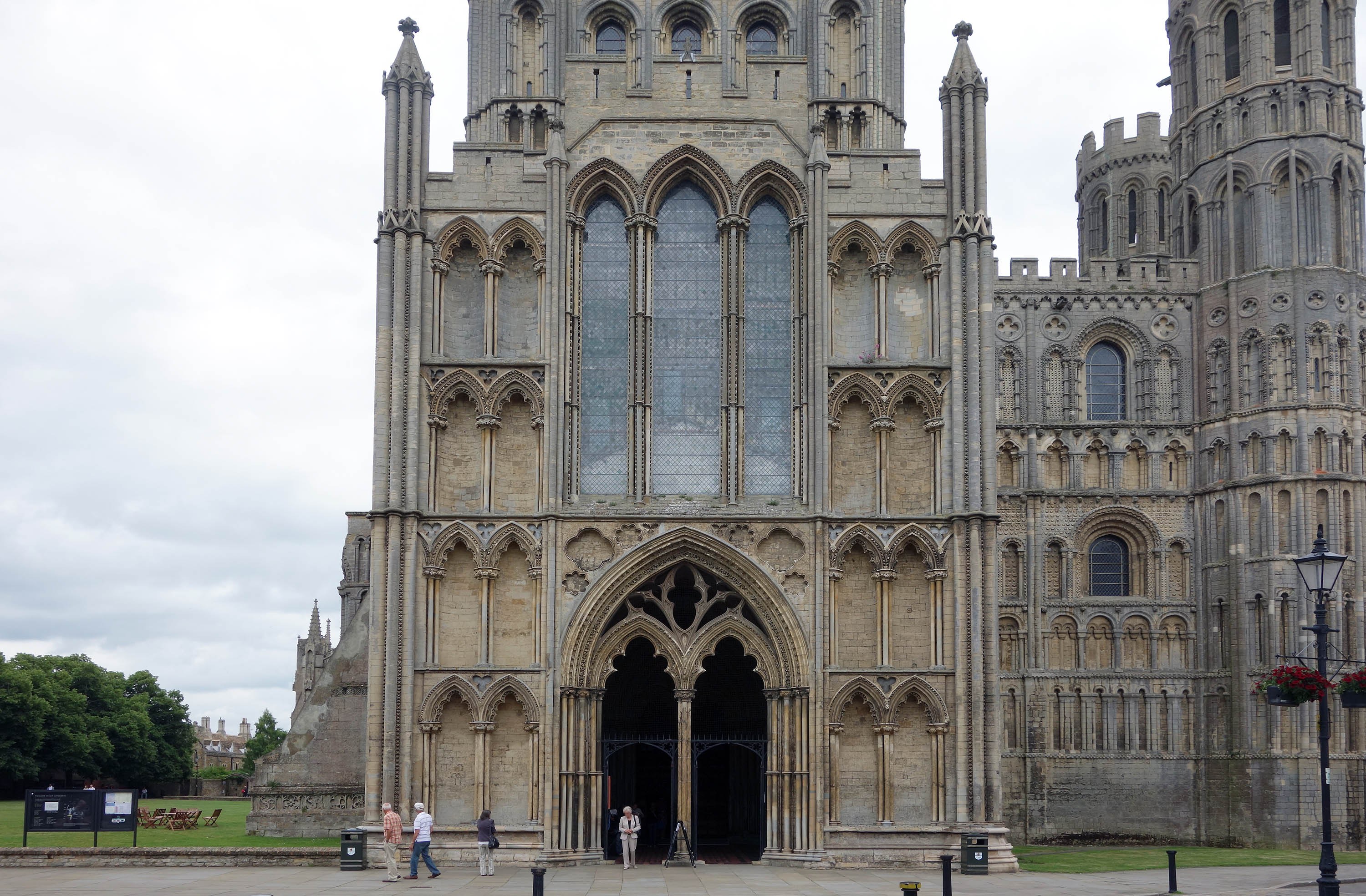 E l i. Ely Cathedral. Собор или (Ely Cathedral). 1947 — «Собор» («Cathedral»). Ely Cathedral в Англии презентация.