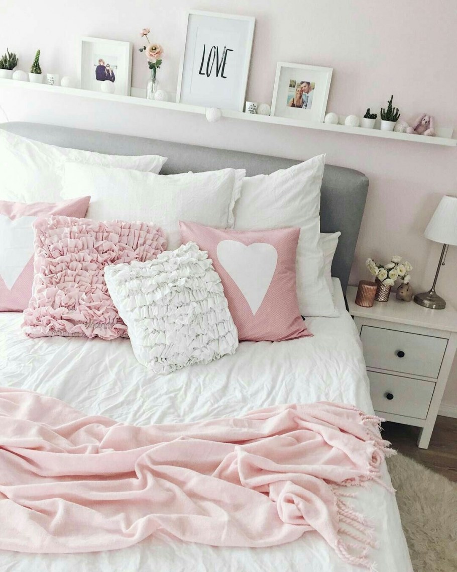 Спальня для девочки в серо розовых тонах