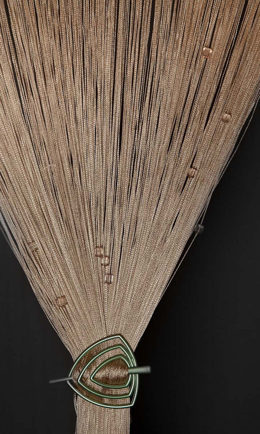 Тюль лапша в интерьере (81 фото)