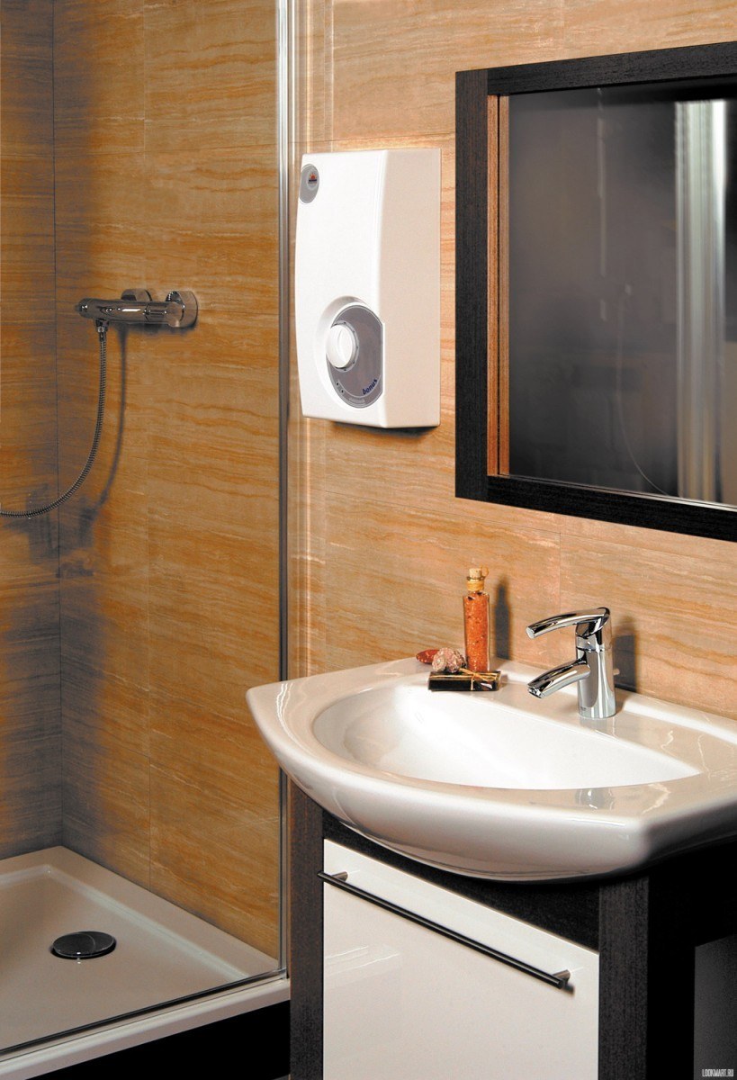 Проточный водонагреватель под раковину электрический