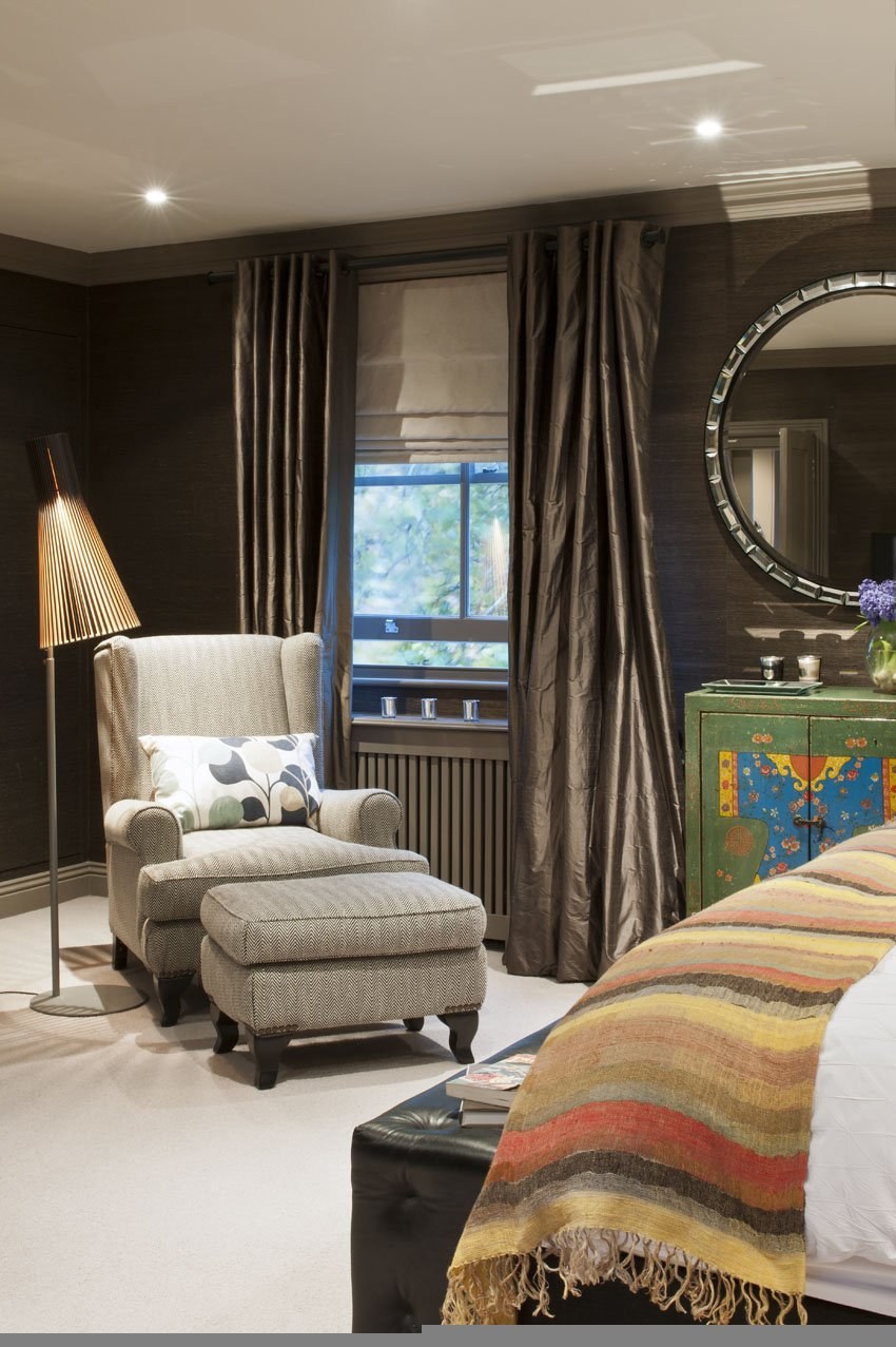 Римские шторы в интерьере спальни в современном стиле