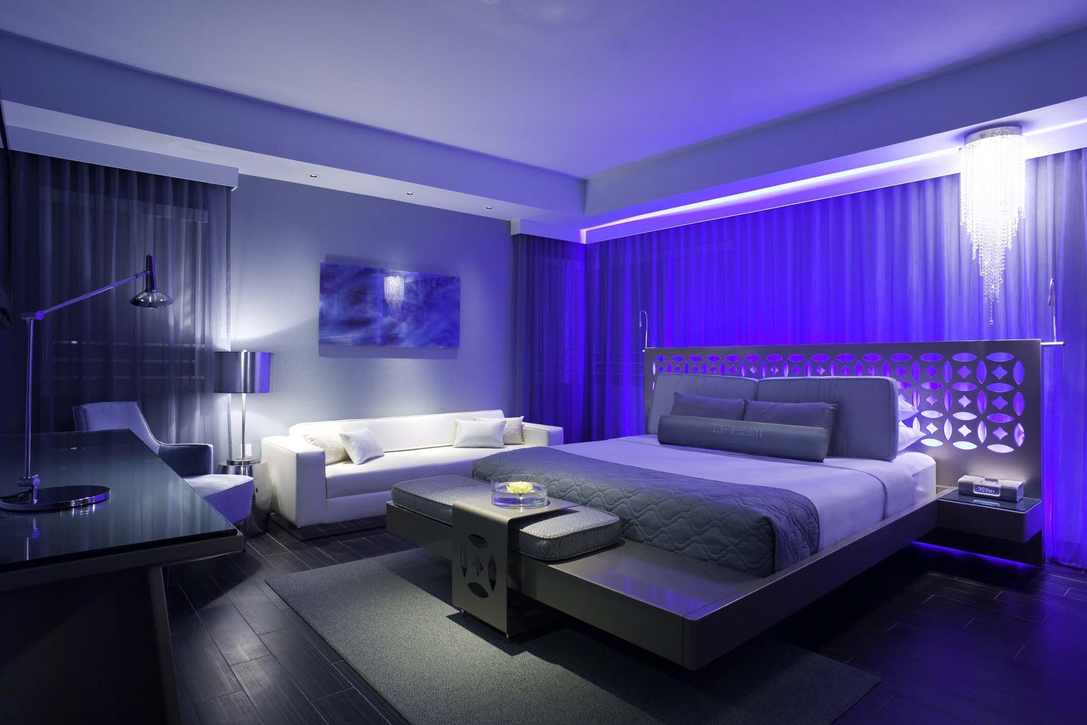 Синий хай. Подсветка в спальне. Шикарная комната. Красивая комната. Спальня в синих тонах.