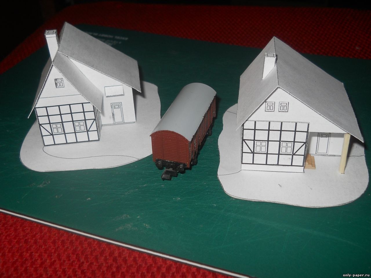 7 на 7 бумага. Простые макеты домов. Дом из бумаги. Бумажный домик. Макет дома из бумаги.
