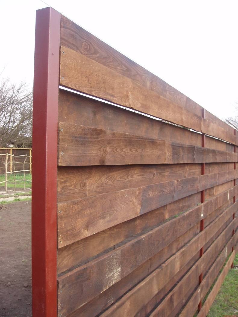 Забор деревянный горизонтальный