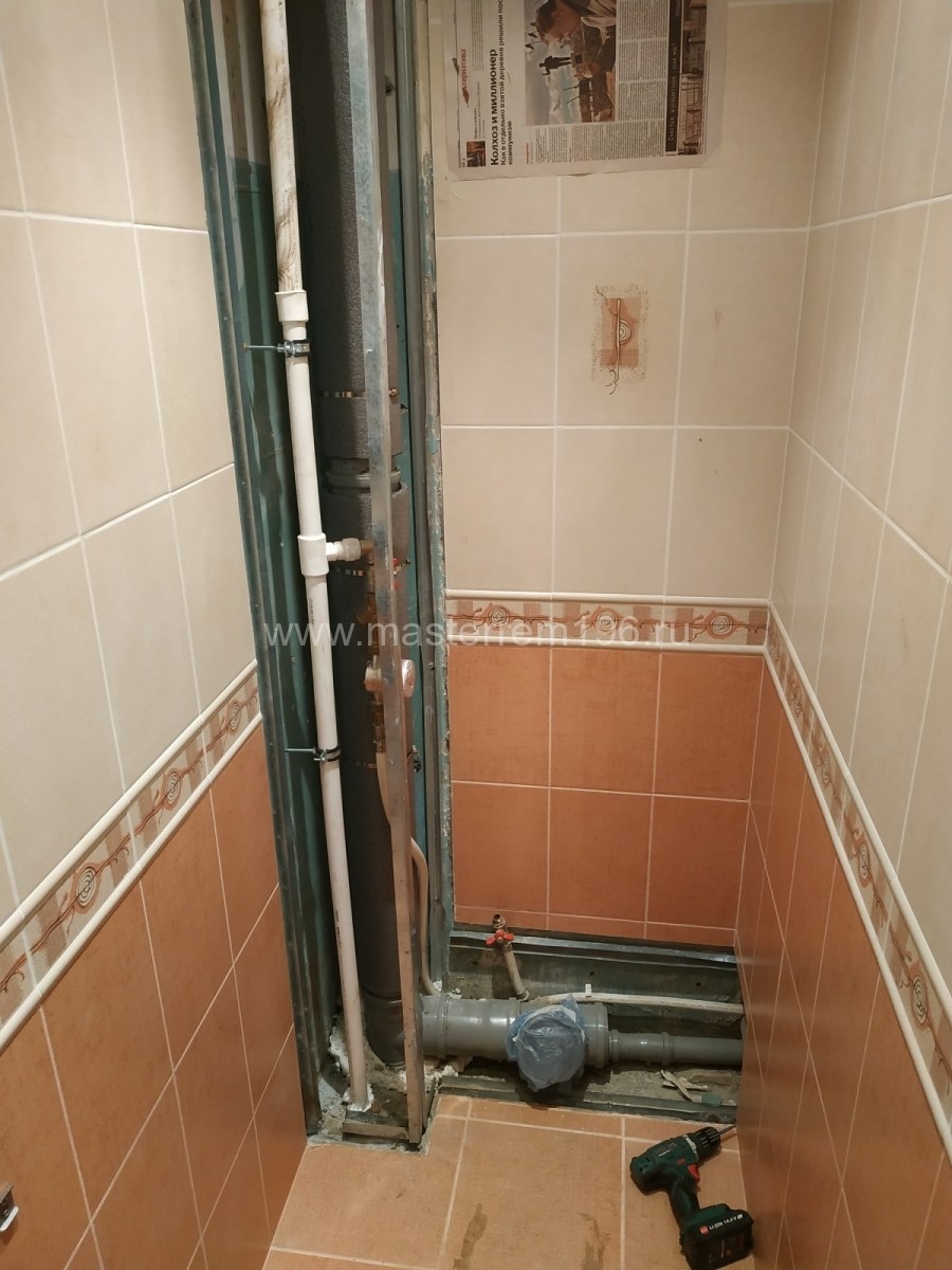 Экран для закрытия труб в туалете