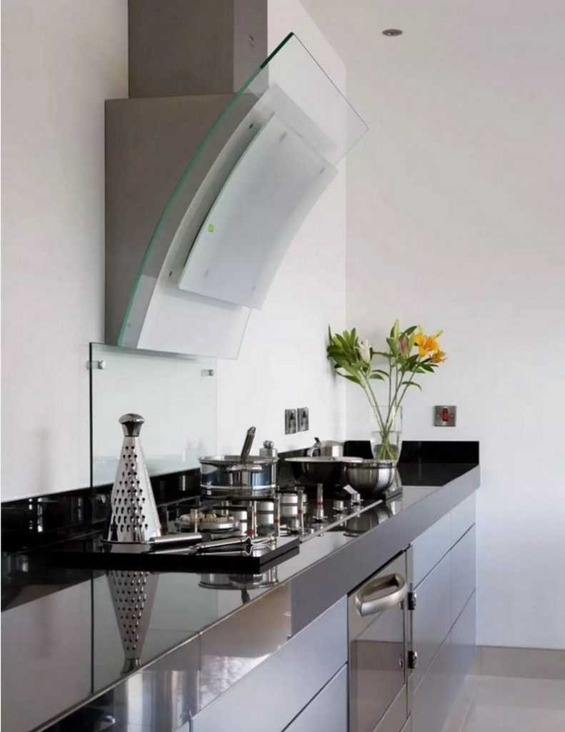 Кухонные вытяжки в интерьере