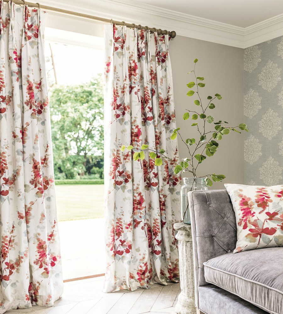 Шторы с цветочным принтом