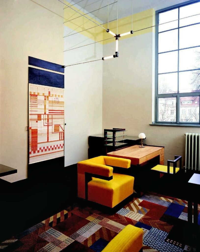 Баухауз фирменный стиль