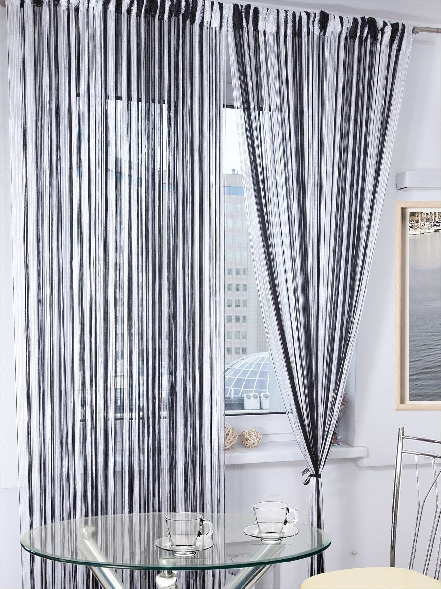 Нитяные шторы на кухню