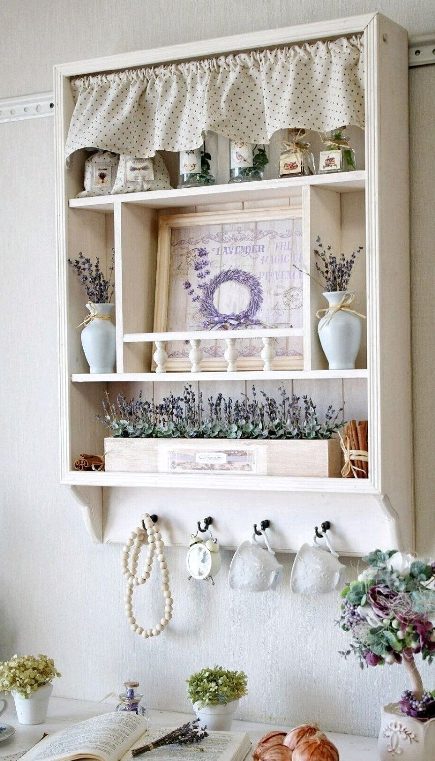 Полки на кухне в стиле Shabby Shick