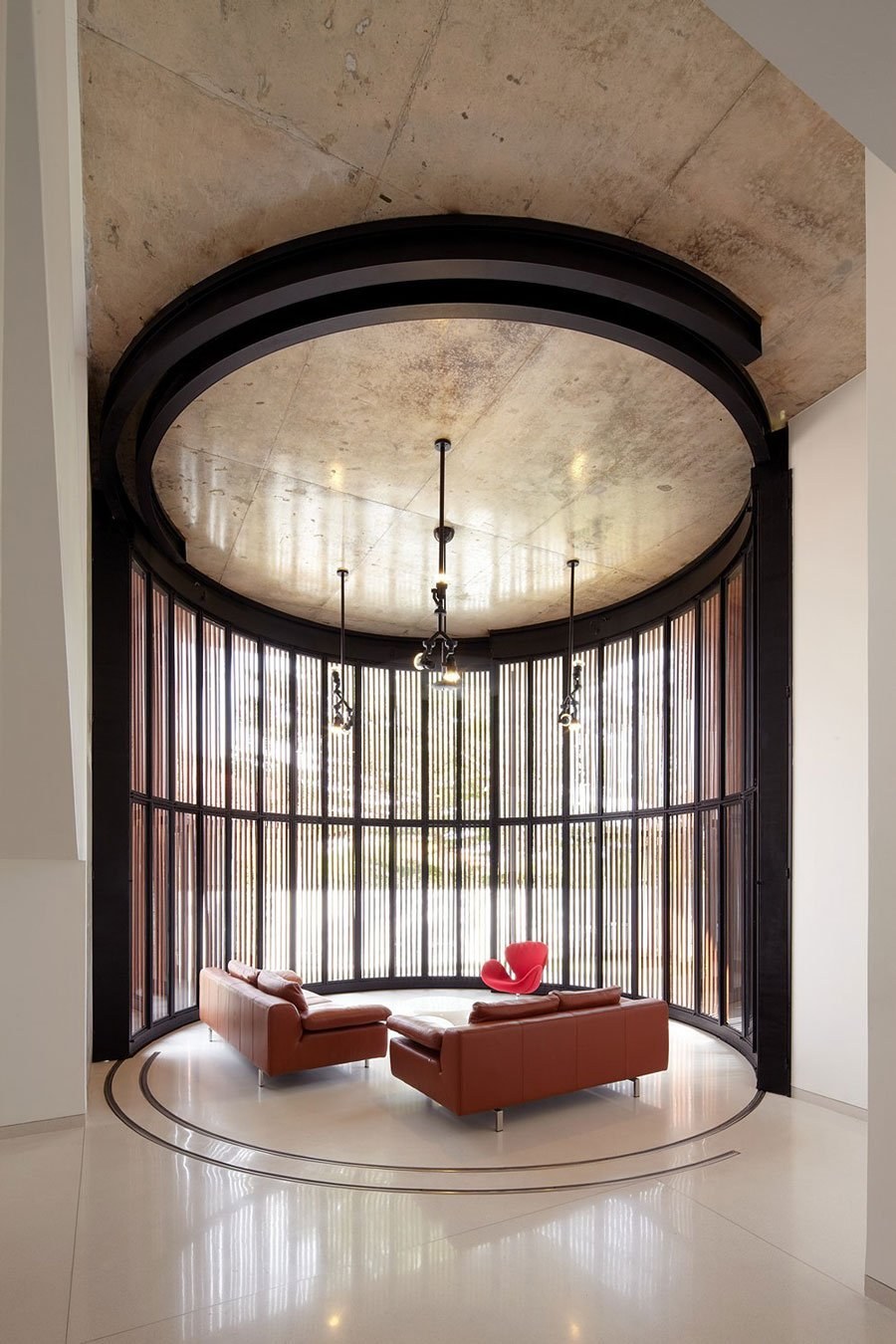 Комната с круглой стеной