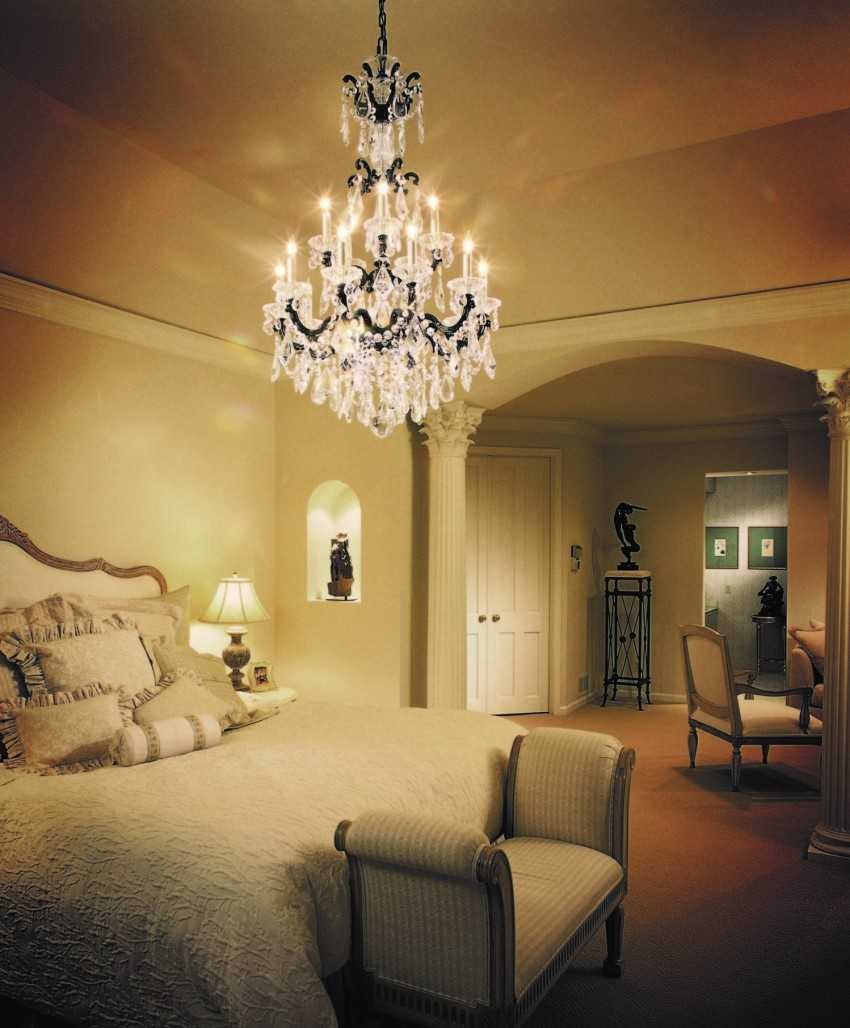 Современная спальня в пастельных тонах