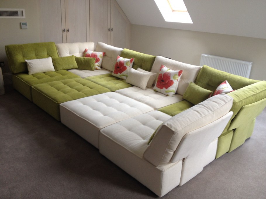 Красивые уютные диваны