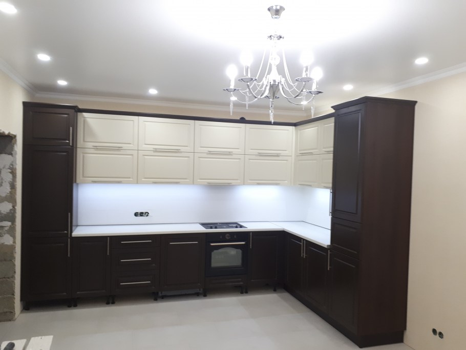 Кухни светлый верх темный низ угловая