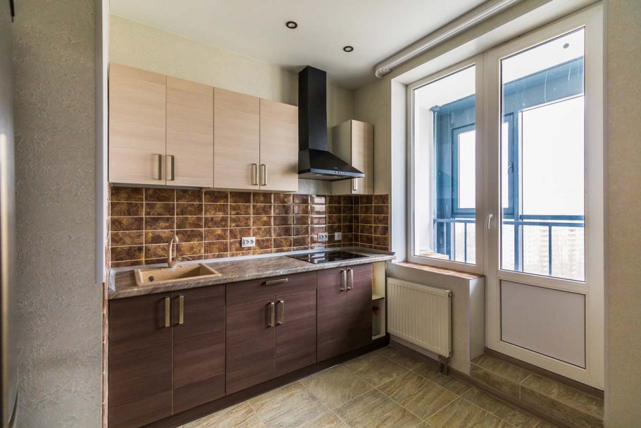 Кухня темный низ светлый верх