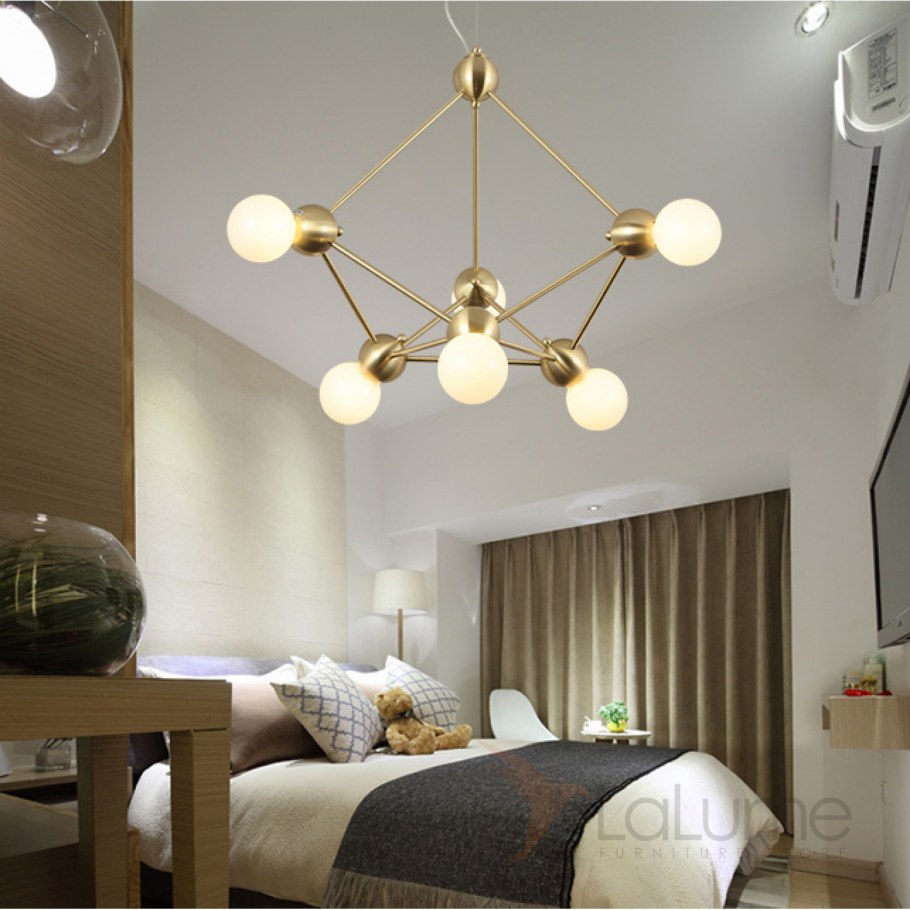 Красивый потолок в спальне