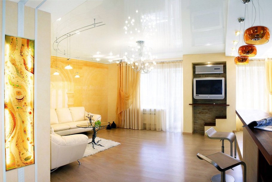 Натяжные потолки в студии