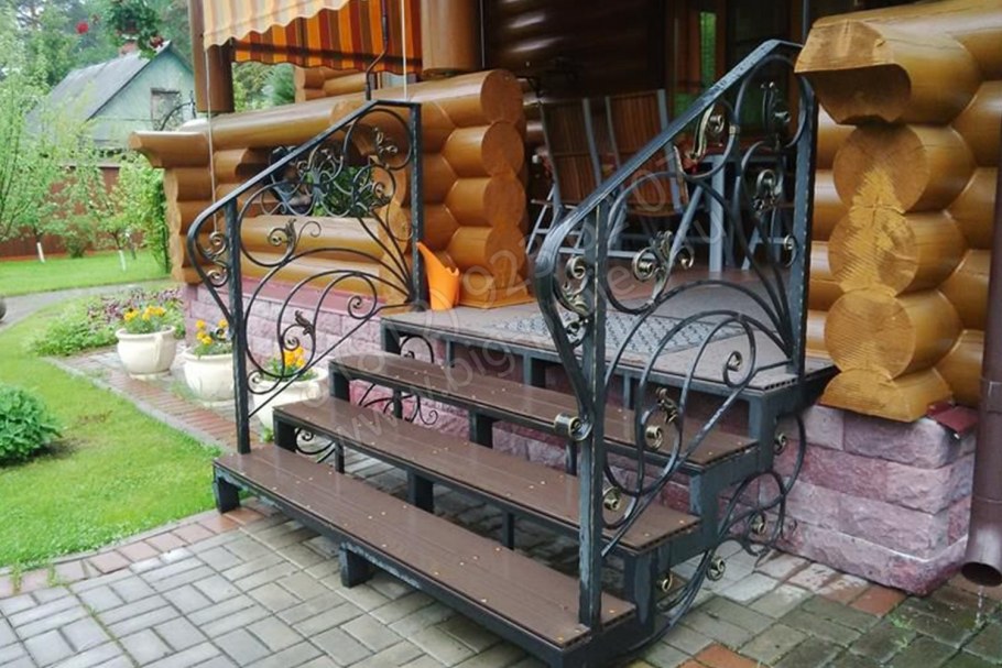 Кованые входные лестницы