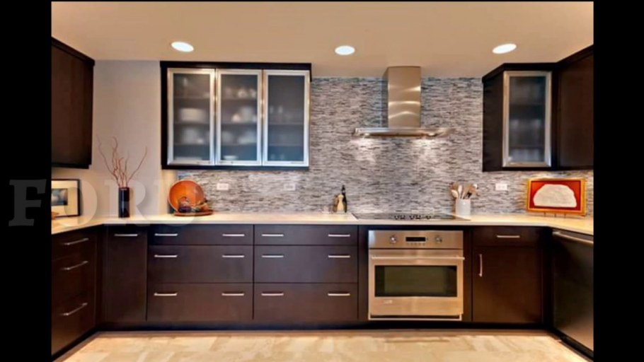 Коричневая кухня в интерьере