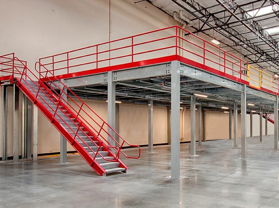 Антресоль из металлоконструкций