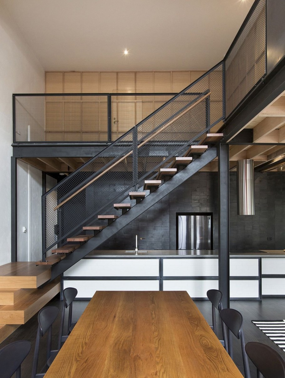 Остекление антресольного этажа