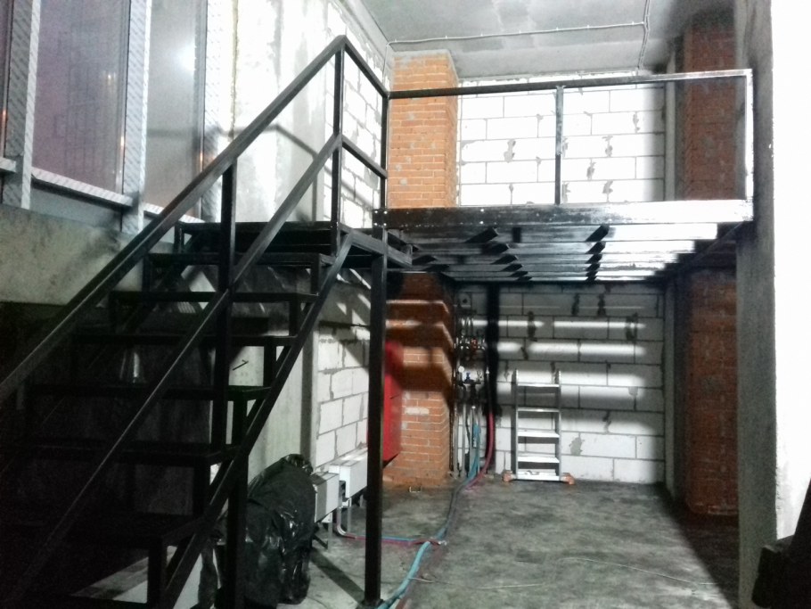 Каркас антресольного этажа