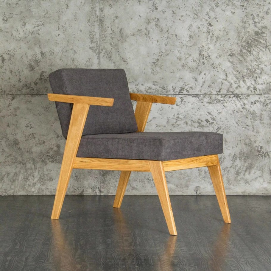 Кресло в стиле лофт из дерева