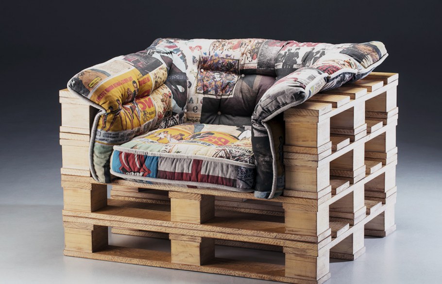 Диван из труб