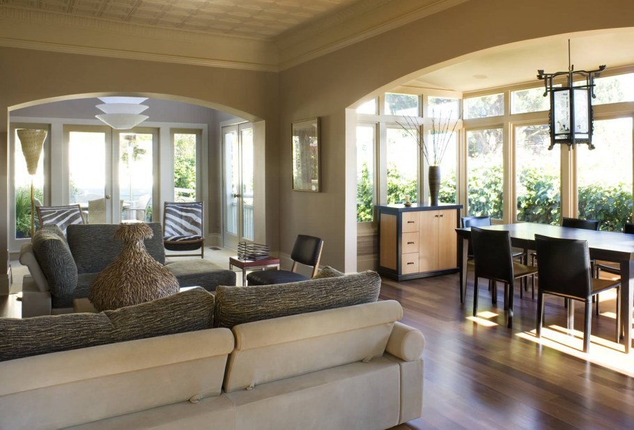 Отделка комнаты с эркером