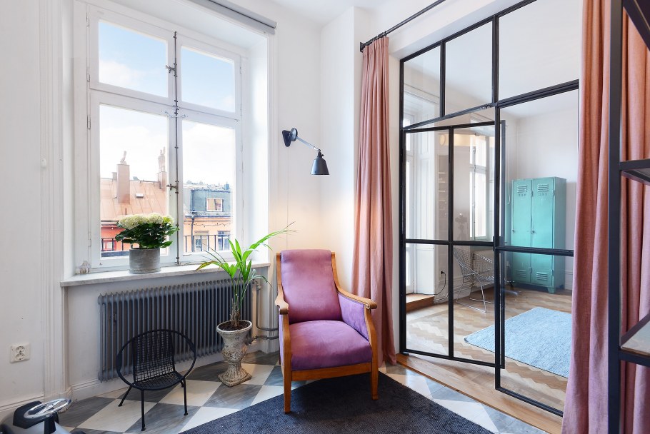 Зонирование комнаты с эркером