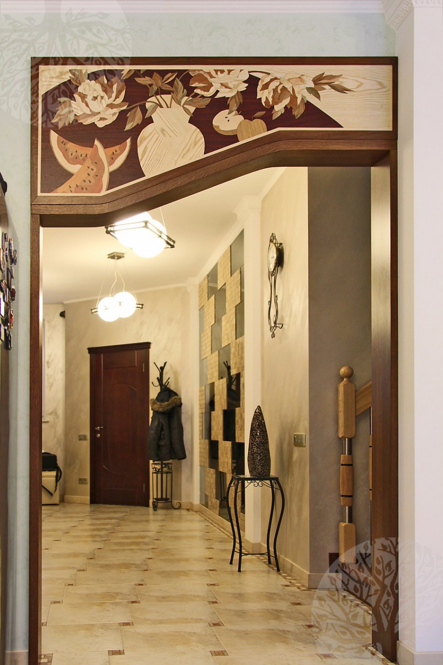 Подвесной декор на дверной проем