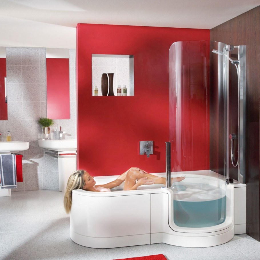 Ванная и душевая кабина в одной комнате